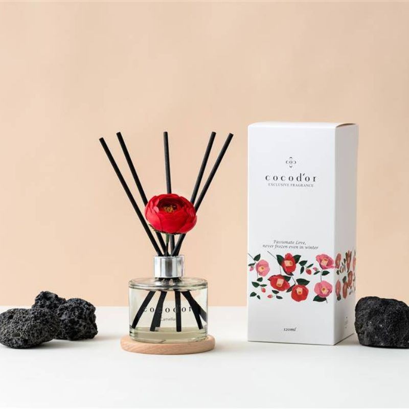 Dyfuzor zapachowy z patyczkami i kwiatami 200 ml Cocodor - Flower Camellia White Musk